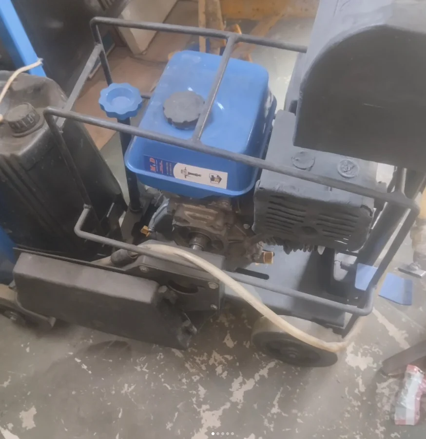 Compactador de solo azul da M&D Equipamentos